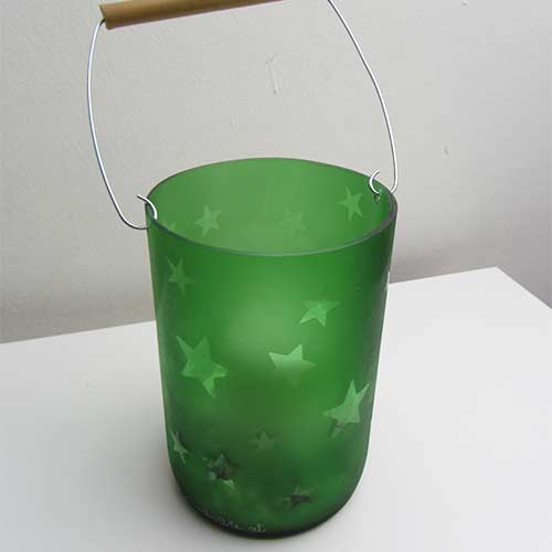 I was a bottle: Glas-Flaschen - Lampen und Leuchten, Laternen, Gläser, Vasen und Schalen aus Glas: große grüne Weinachts-Laterne mit Sternen aus Doppelliterflasche