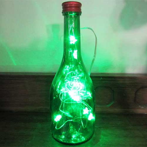 I was a bottle: Glas-Flaschen - Lampen und Leuchten, Laternen, Gläser, Vasen und Schalen aus Glas, Led-Flaschenlampen: kleine Led-Flaschenlampe mit grünem Licht