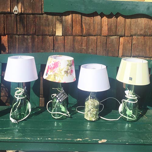 I was a bottle: Glas-Flaschen - Lampen und Leuchten, Laternen, Gläser, Vasen und Schalen aus Glas, Tischleuchten: Tischlampen aus Chenet FLaschen mit verschiedenen Lampenschirmen
